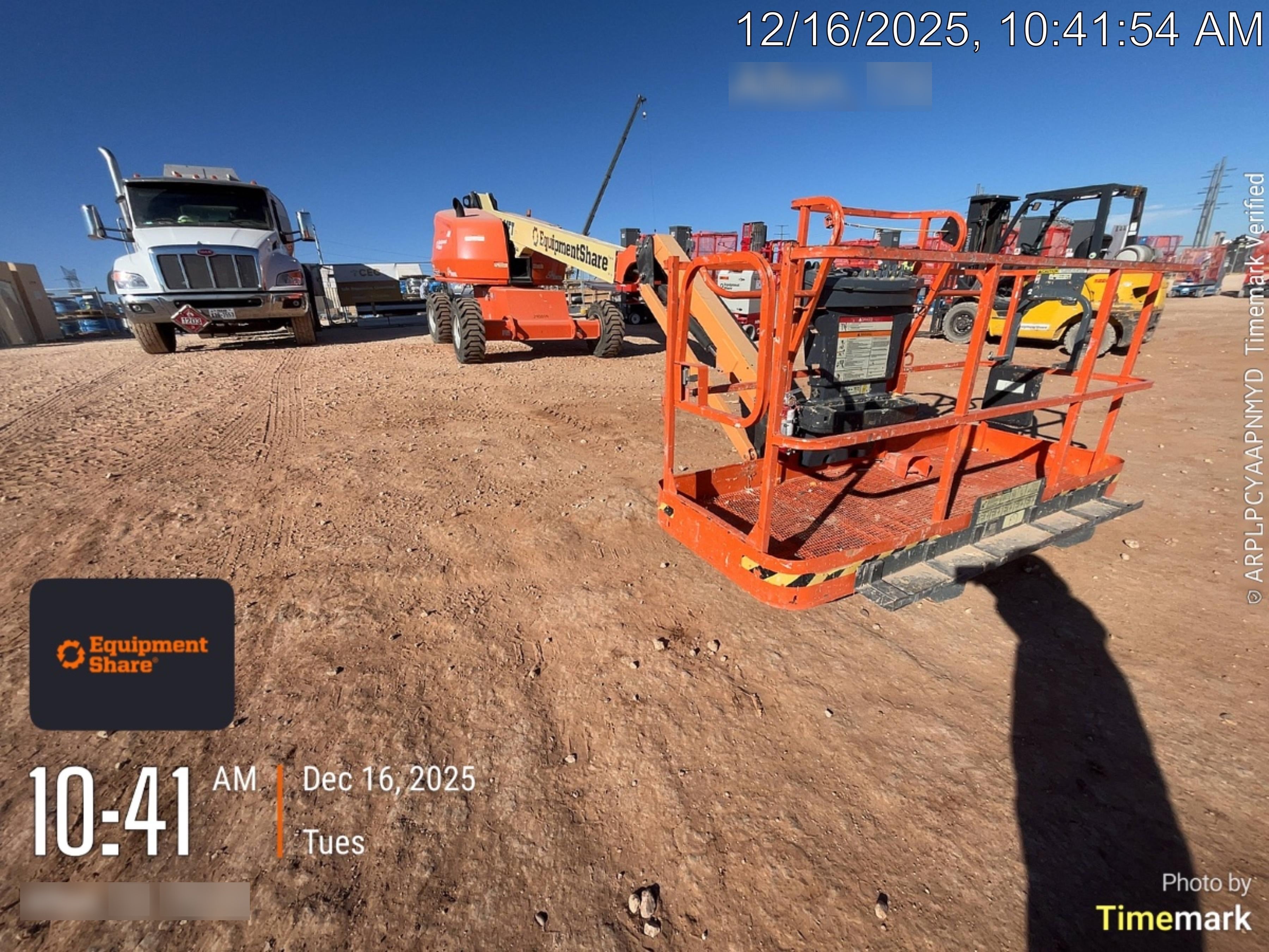 2023 JLG 460SJ