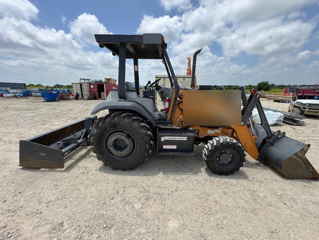 2019 CASE 570N EP