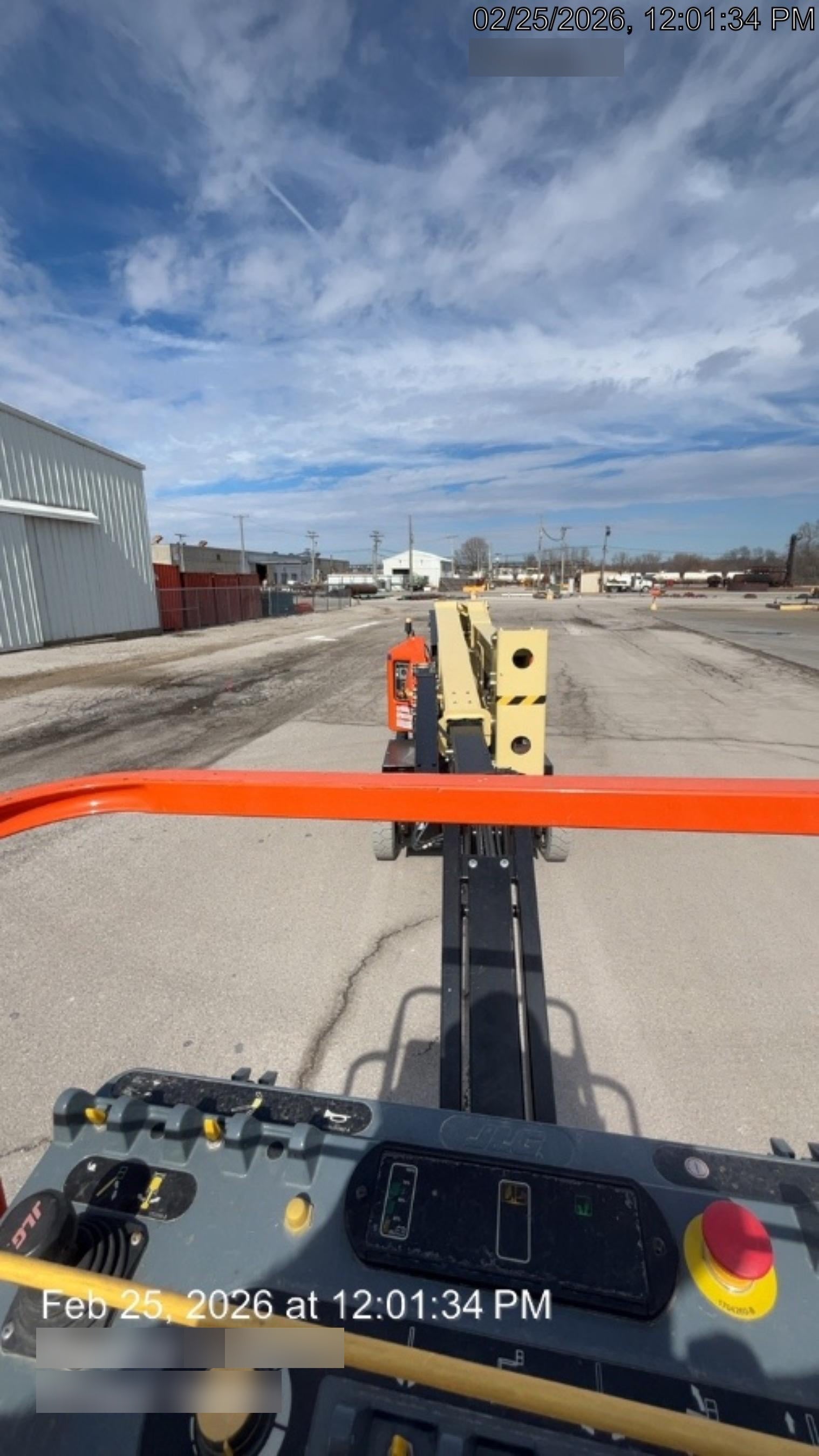 2024 JLG E400AJP Narrow