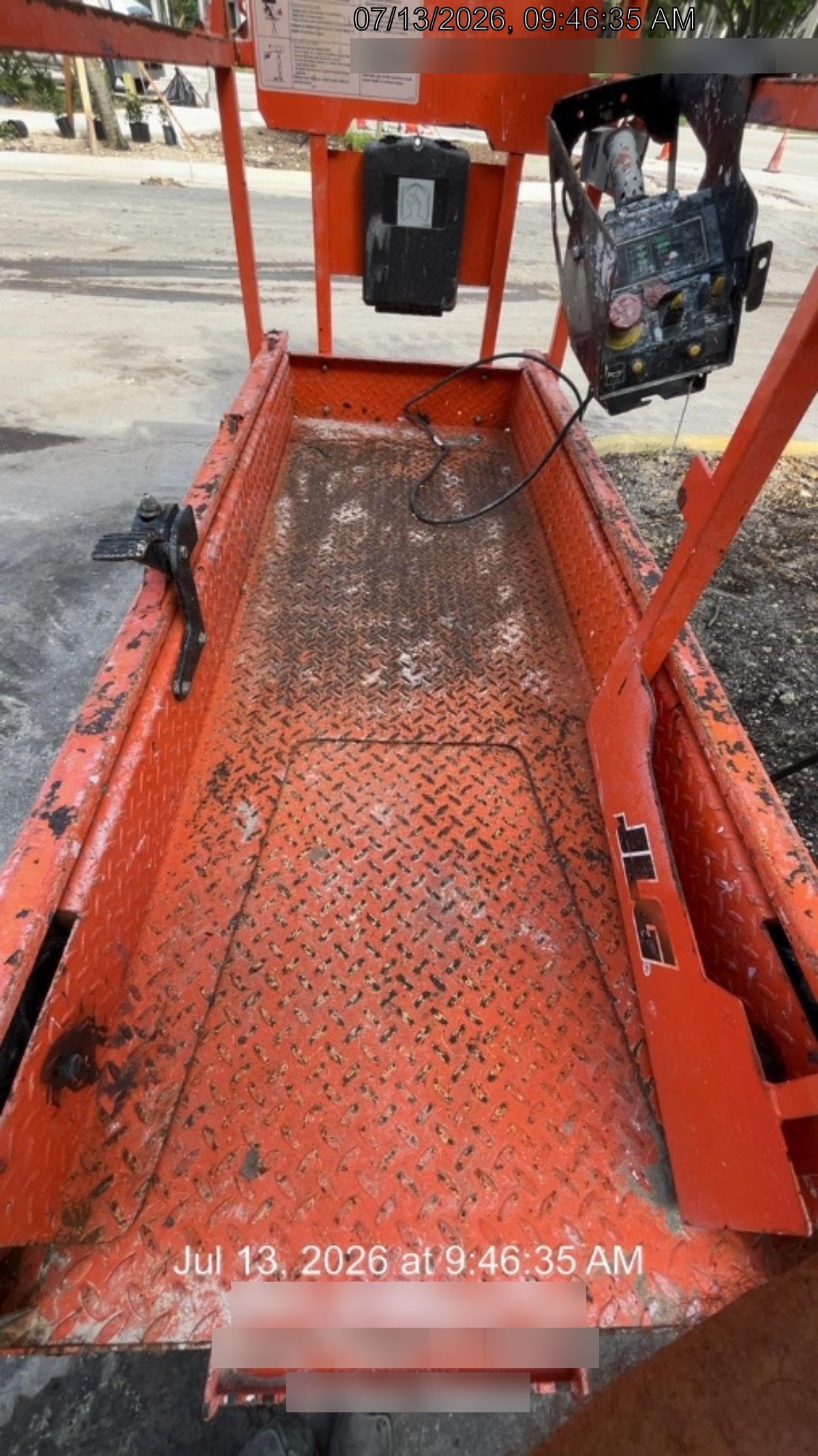 2023 JLG ES1932