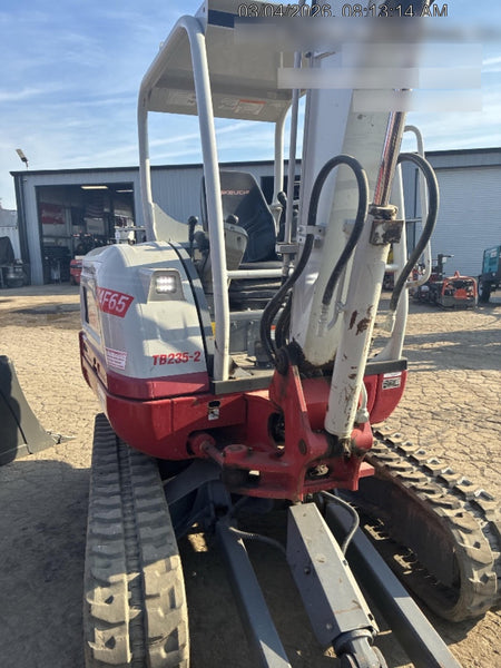 2022 TAKEUCHI TB235-2R