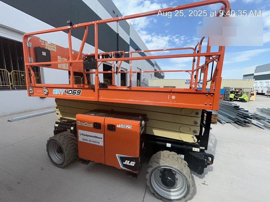 2021 JLG ERT4069