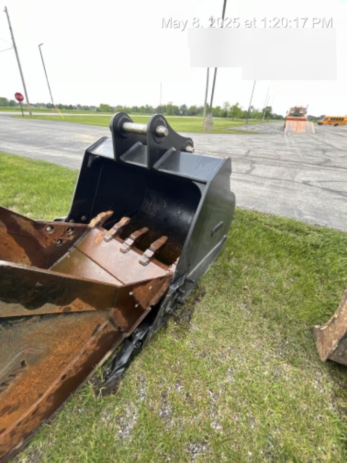 2025 FLECO 48" Bucket - Fleco