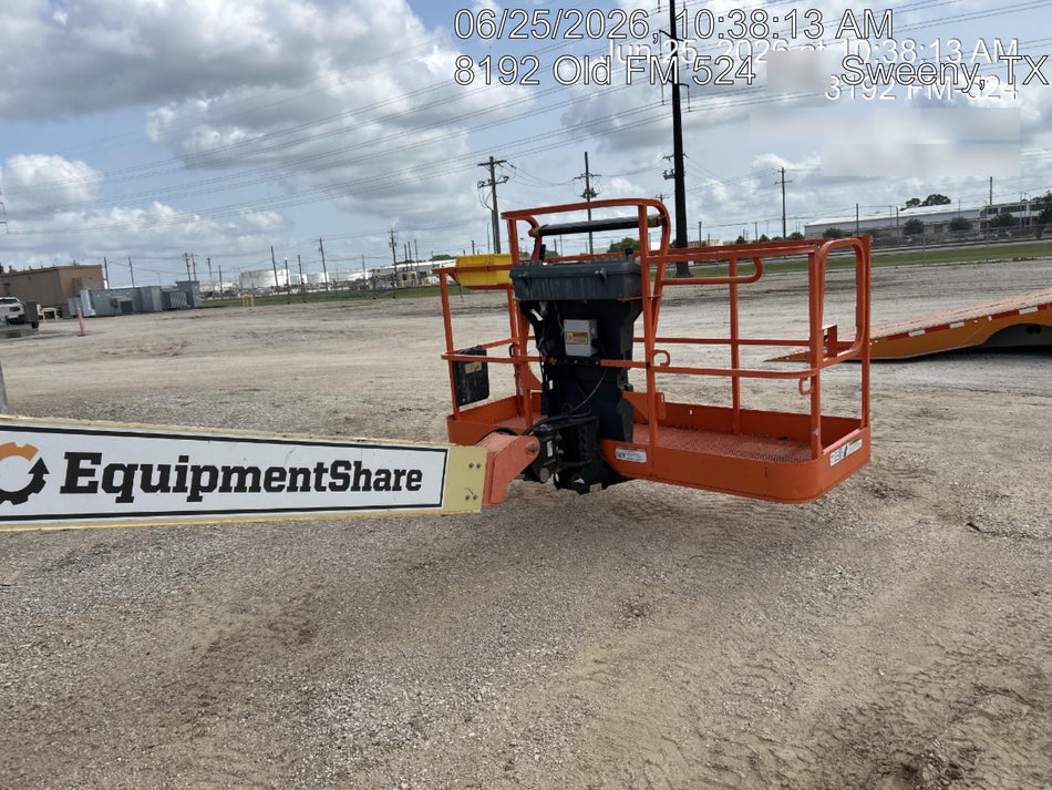 2019 JLG 400S