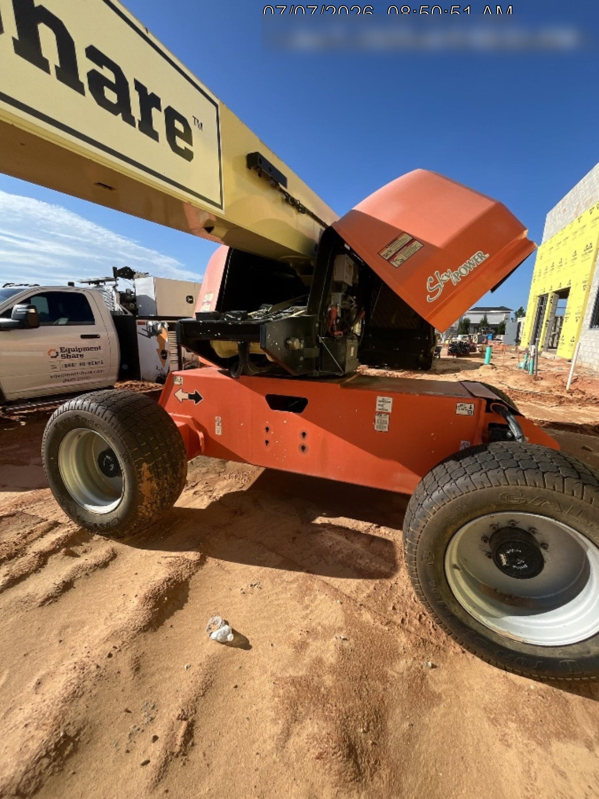 2021 JLG 660SJ