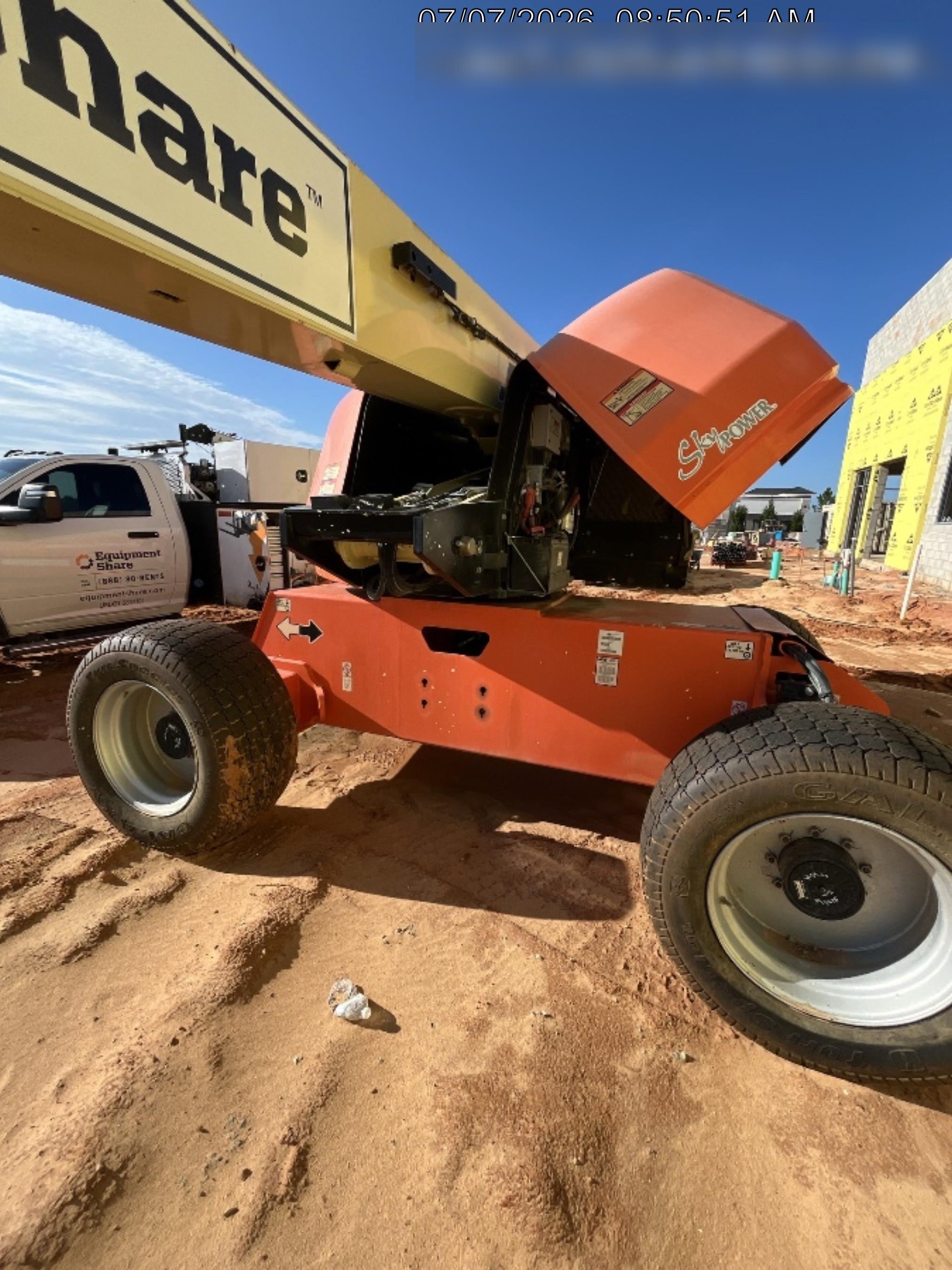 2021 JLG 660SJ