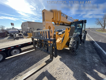 2019 JCB 510-56 Enclosed Cab, 74 HP, Solid Tires, Worklights, Beacon, Aux Hydraulics, Lifting Eye w/66" Carriage/60" Forks