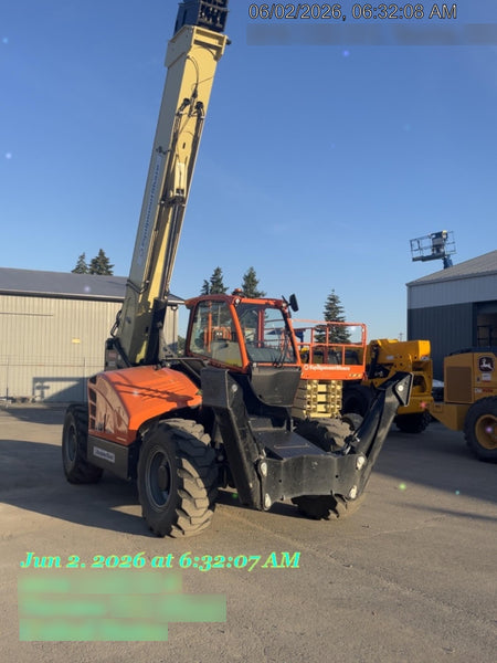 2022 JLG 1075