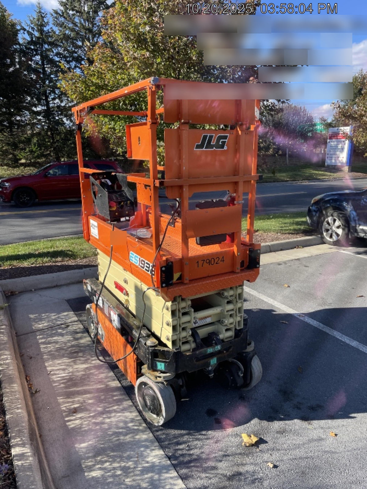 2021 JLG ES1932