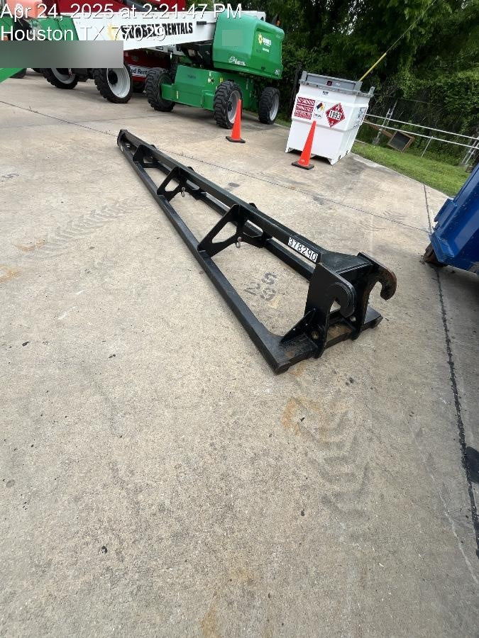 2023 JLG 1001275852