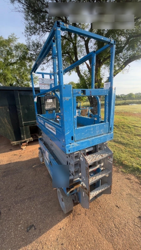 2021 GENIE GS-1932