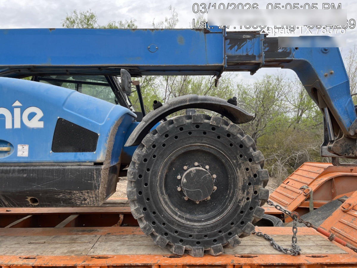 2019 Genie GTH-844 Genie GTH-844 w/Enclosed Cab w/HVAC, Work Lights, Solid Tires, Beacon, 60" Carriage and Forks