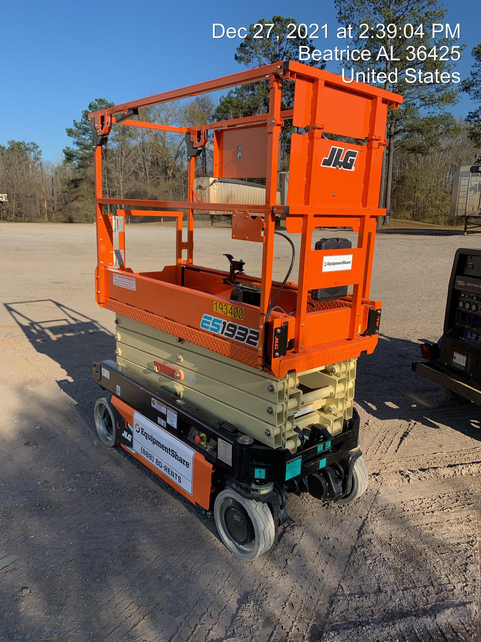 2021 JLG ES1932