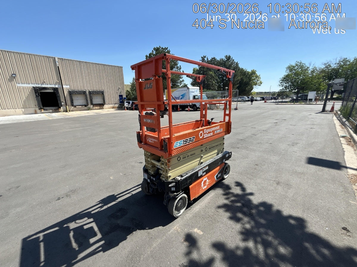 2022 JLG ES1932