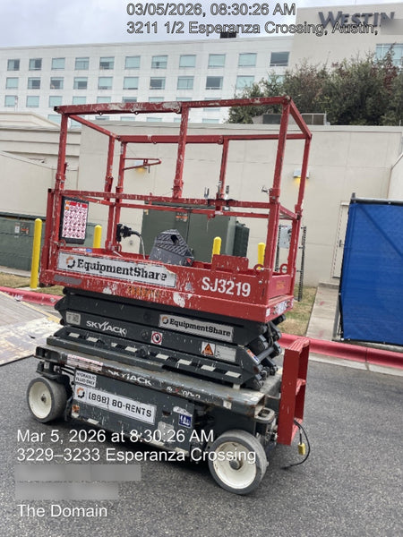 2020 Skyjack SJIII-3219 Solid NM Tires, Half height spring hinged entry gate, Dual Beacons, 800W Inverter