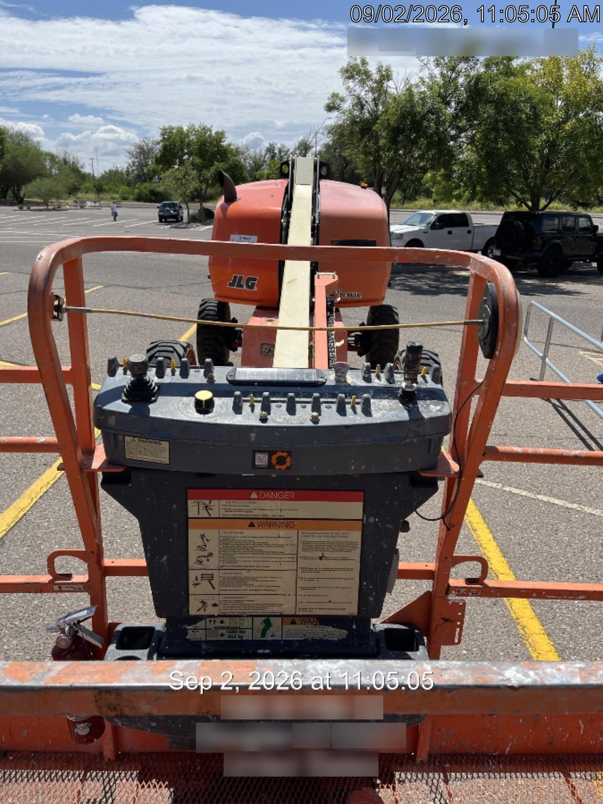 2020 JLG 400S