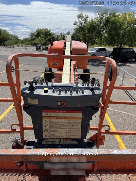 2020 JLG 400S
