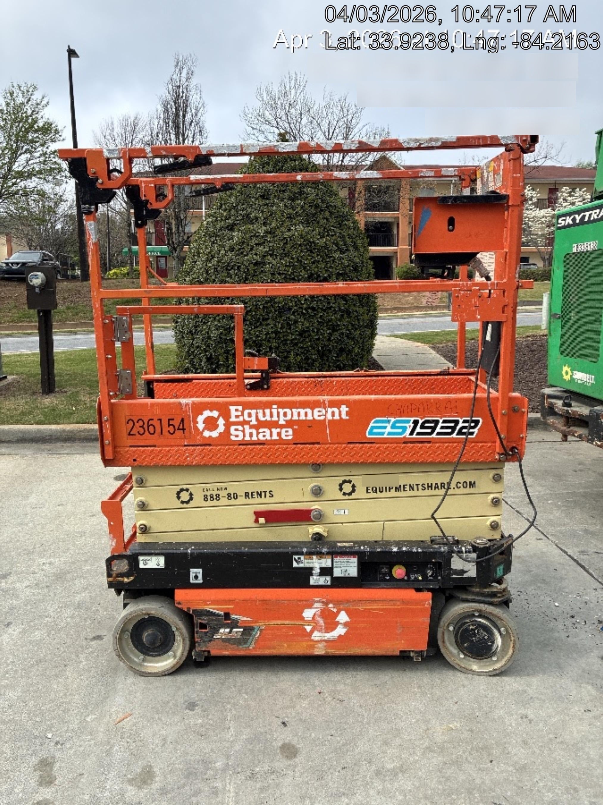 2022 JLG ES1932