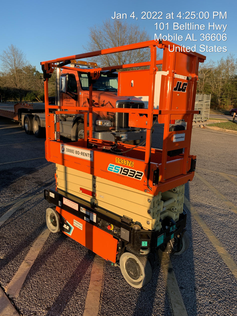 2021 JLG ES1932