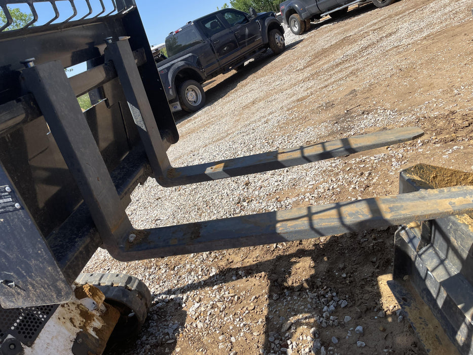 2023 BOBCAT 36" Mini Skid Steer Fork Carriage - Bobcat