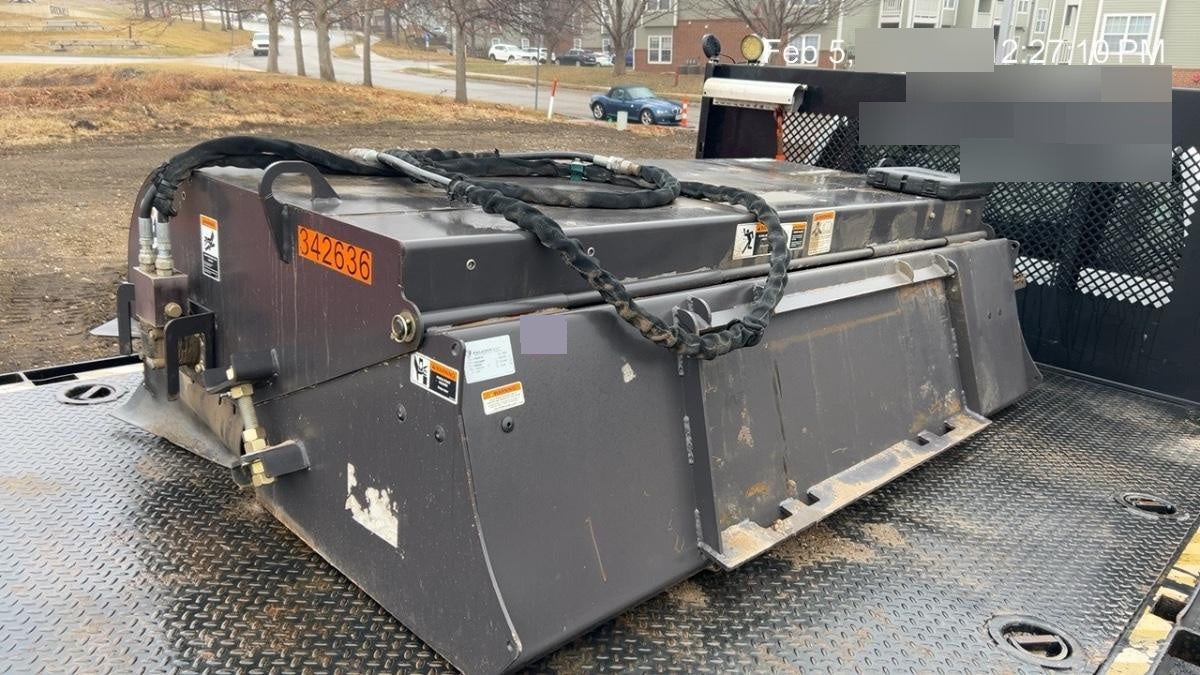 2023 PALADIN SWEEPER 84