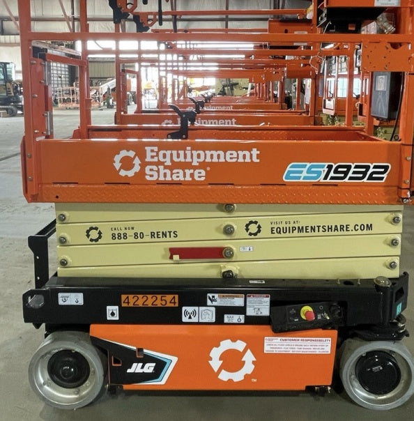 2024 JLG ES1932