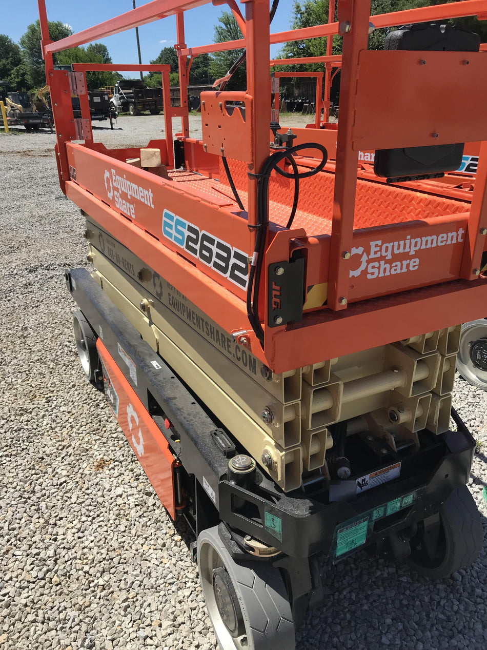2022 JLG ES2632