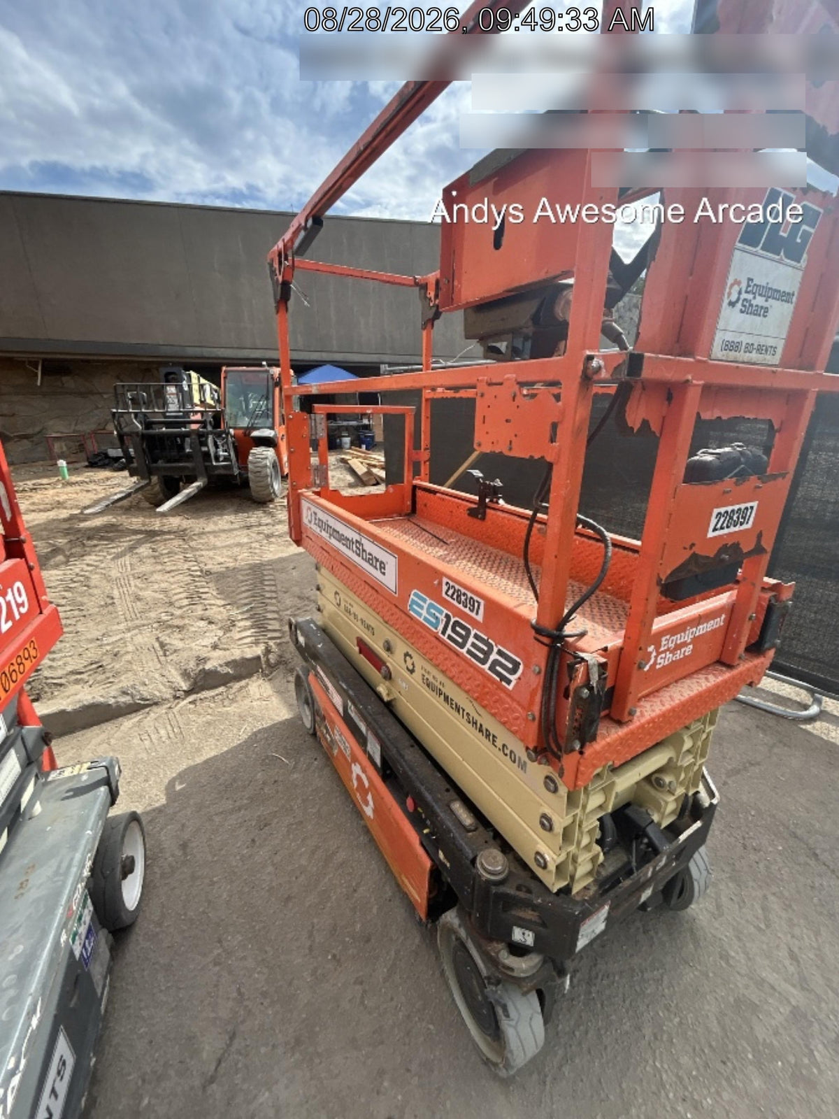2022 JLG ES1932