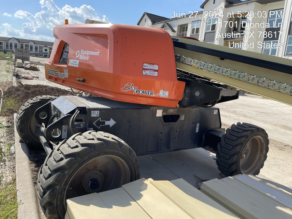 2023 JLG 600S