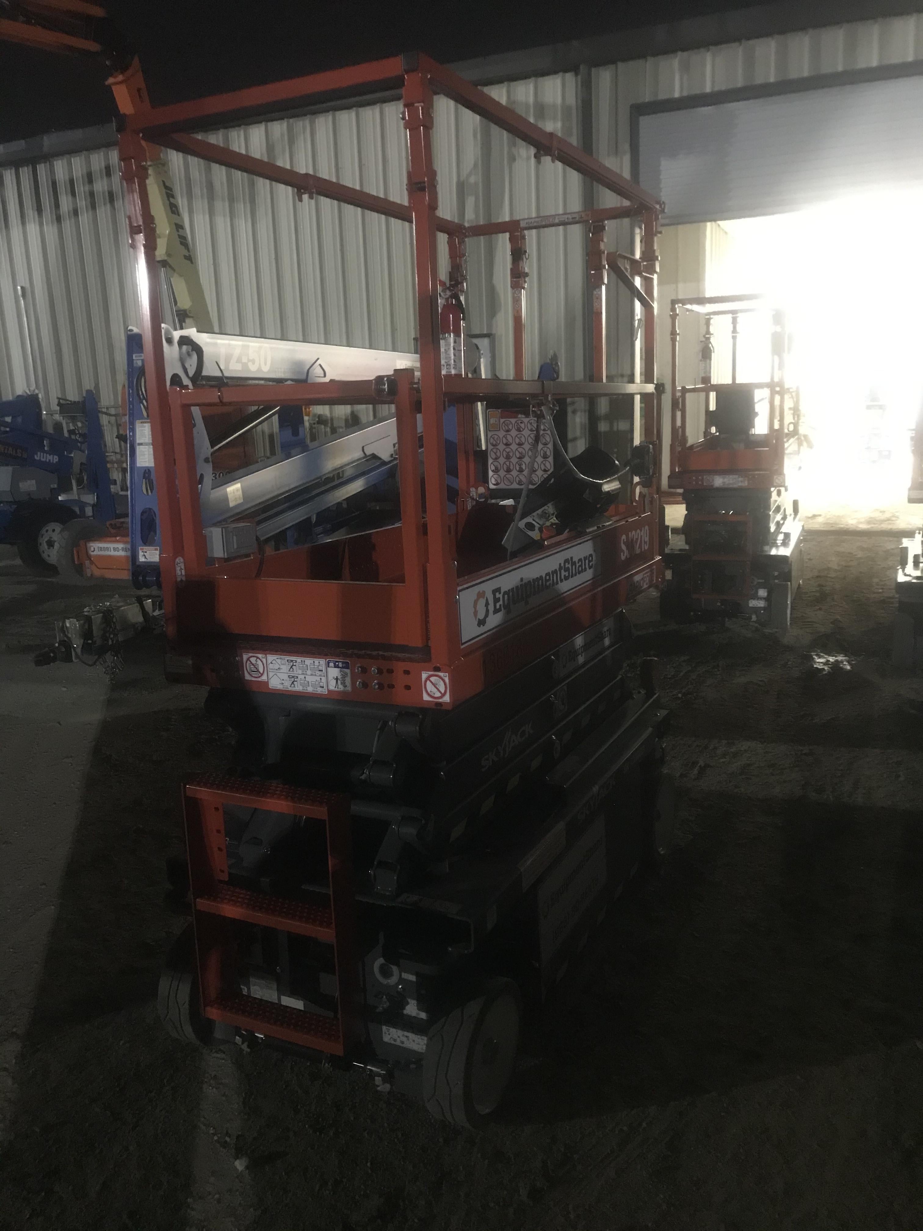 2021 SKYJACK SJ3219