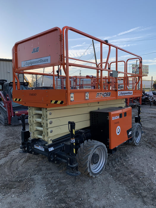 2021 JLG RT4069