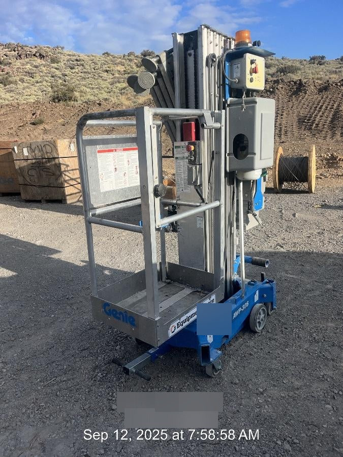 2020 GENIE AWP-30S