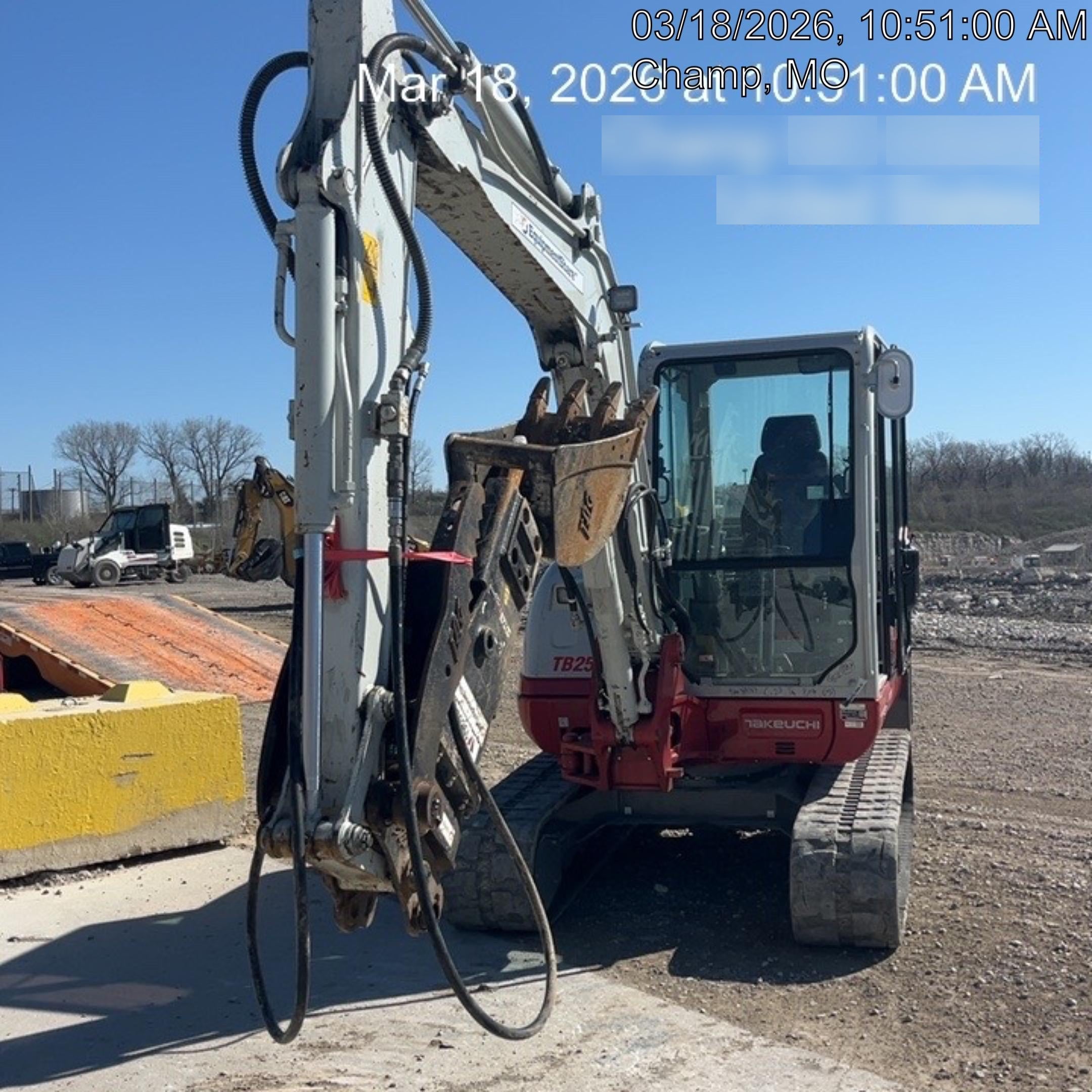 2024 TAKEUCHI TB250-2CR
