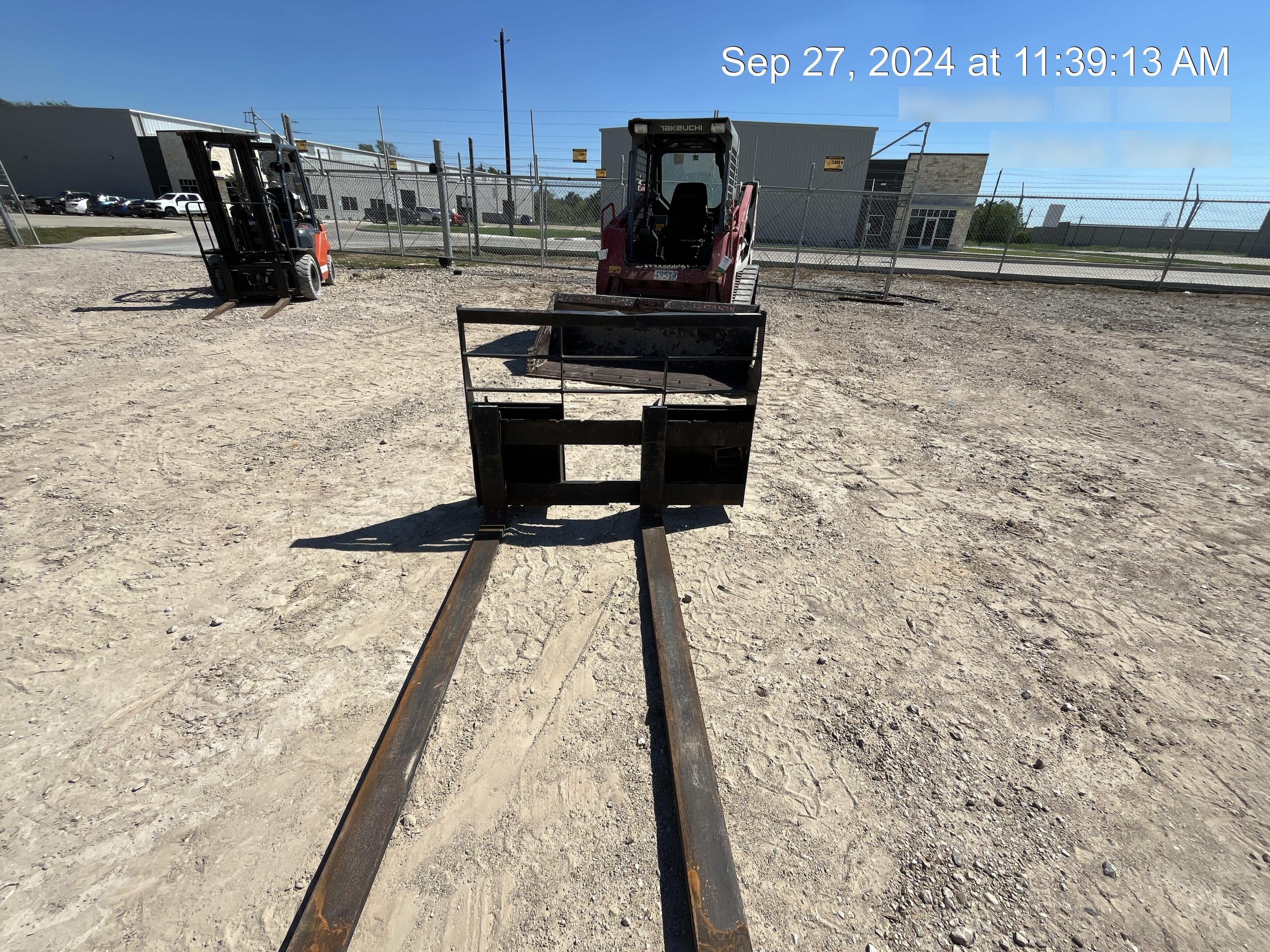 2022 ARROW MATERIAL HANDLING 60" Pallet Forks - Arrow