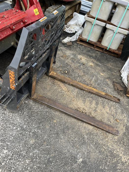 2022 PALADIN 48" Pallet Forks - Paladin