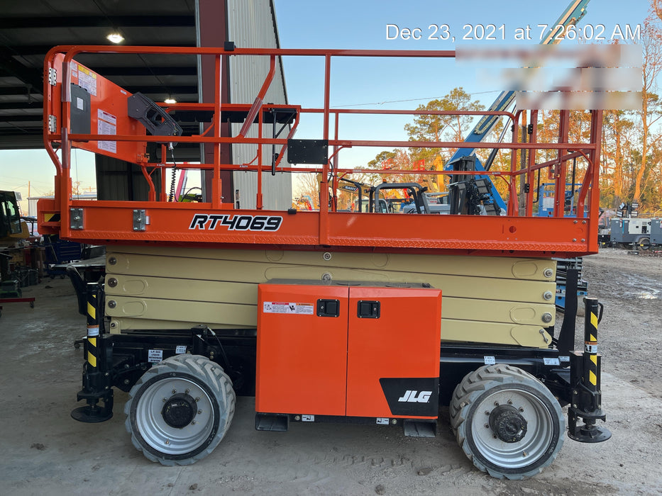 2021 JLG RT4069