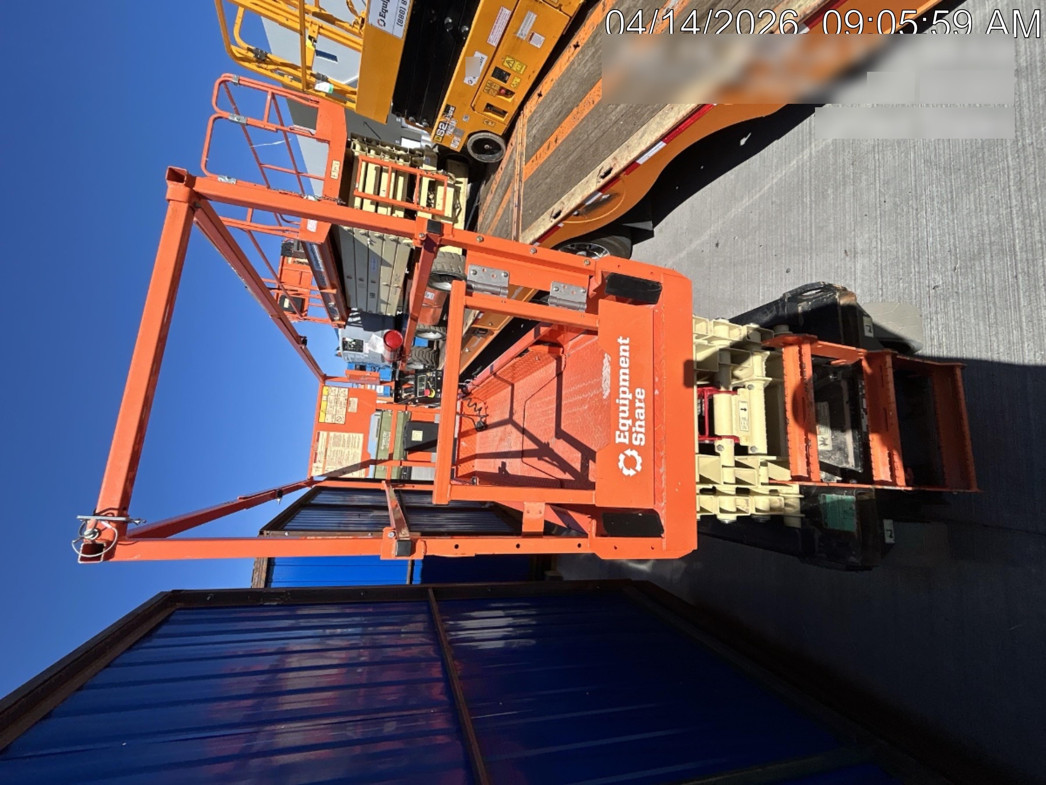 2022 JLG ES2632