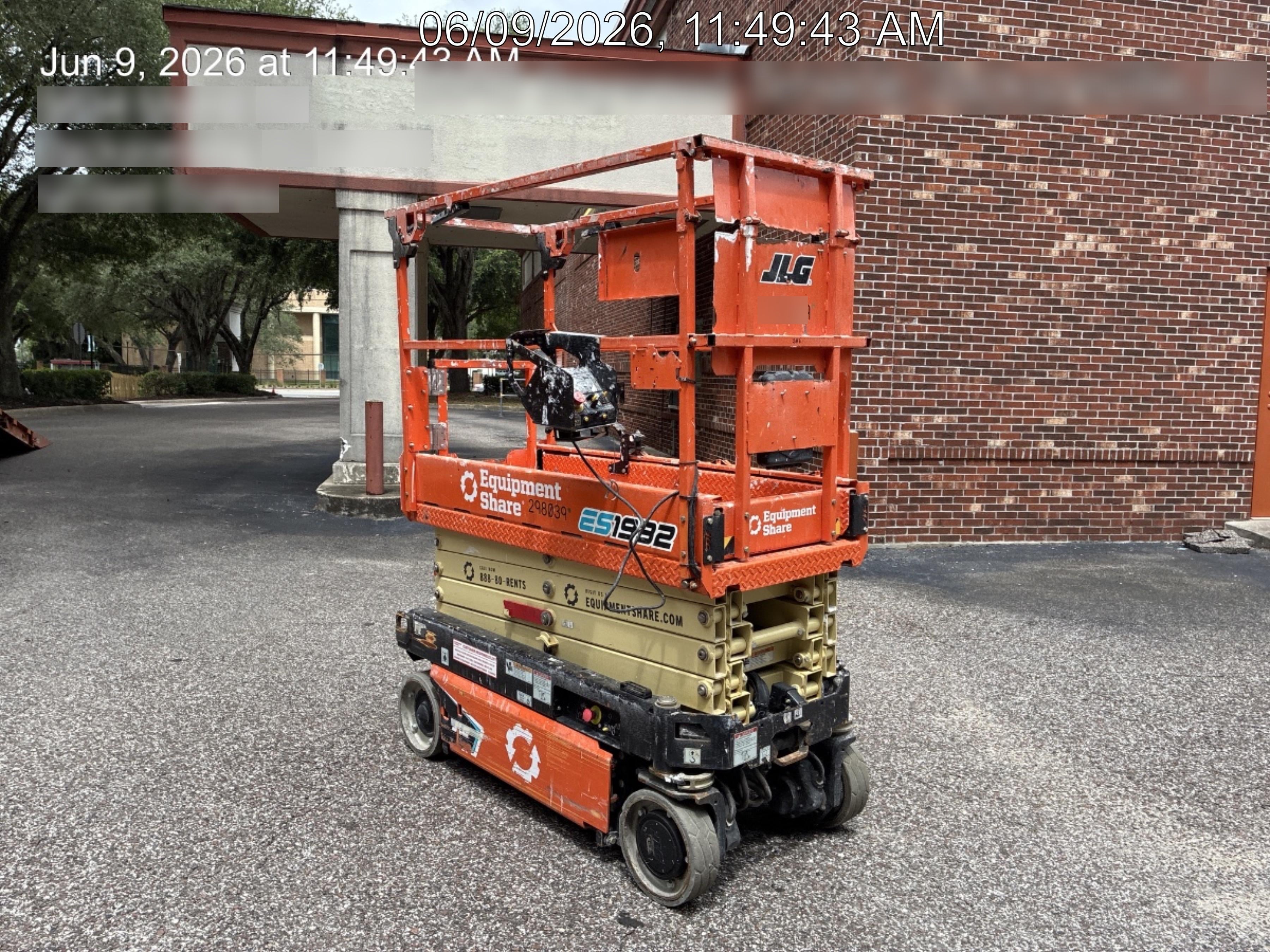 2023 JLG ES1932