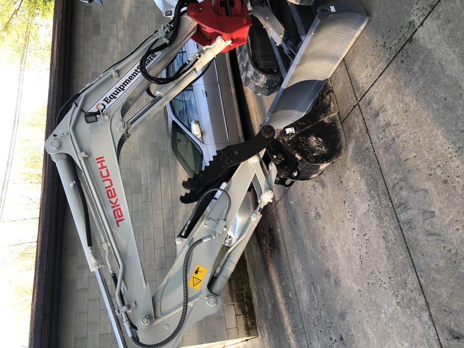 2020 TAKEUCHI TB250-2C