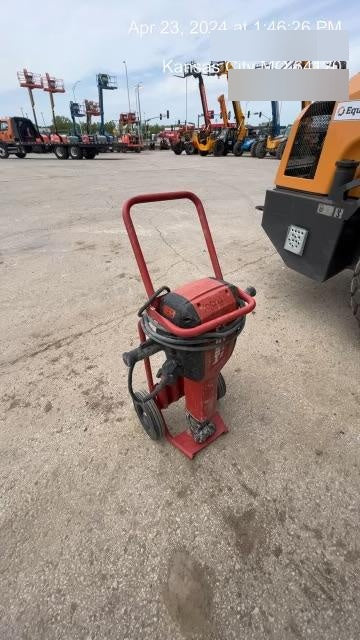 2020 HILTI TE 3000-AVR