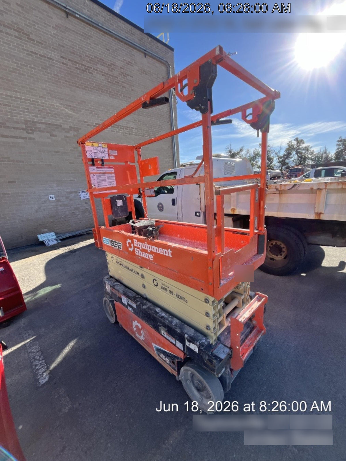 2023 JLG ES1932