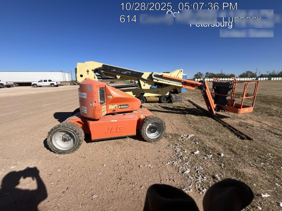 2012 JLG E450AJ