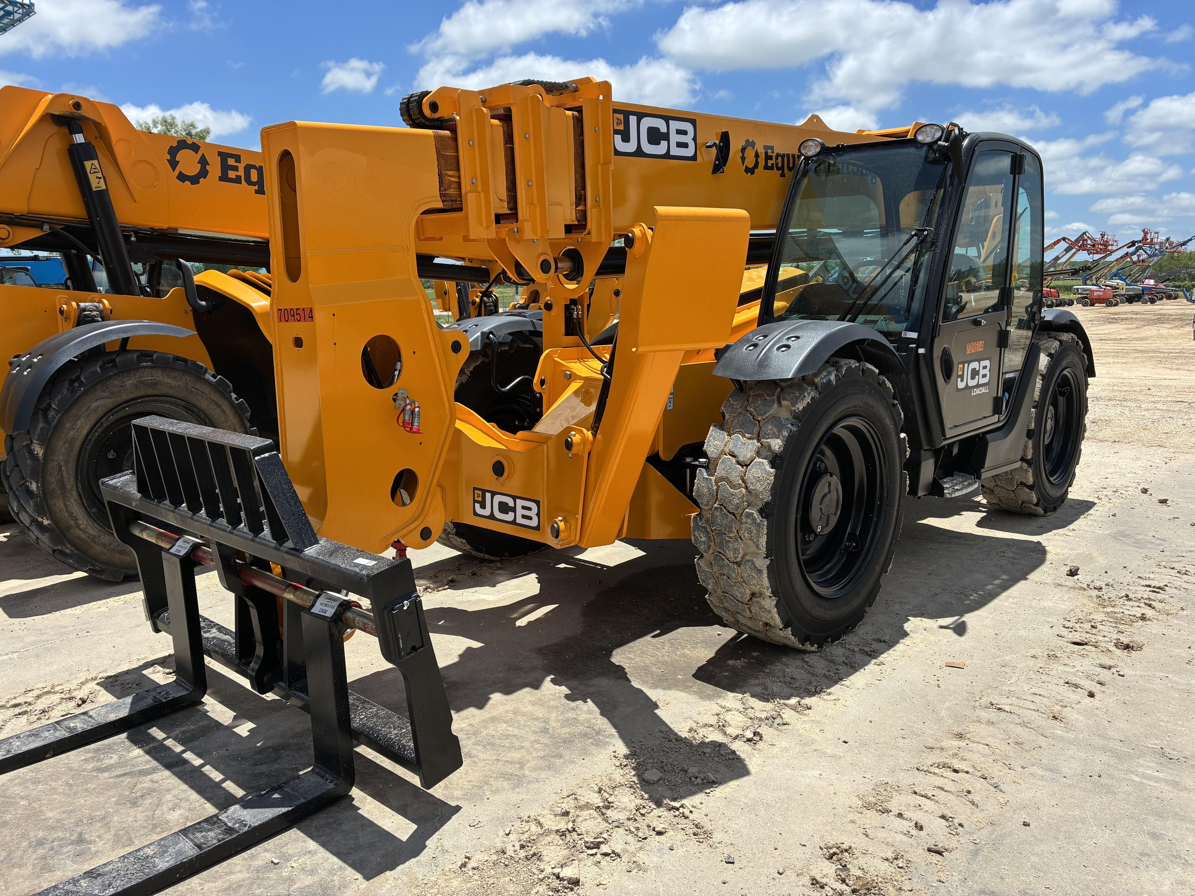 2026 JCB 512-56