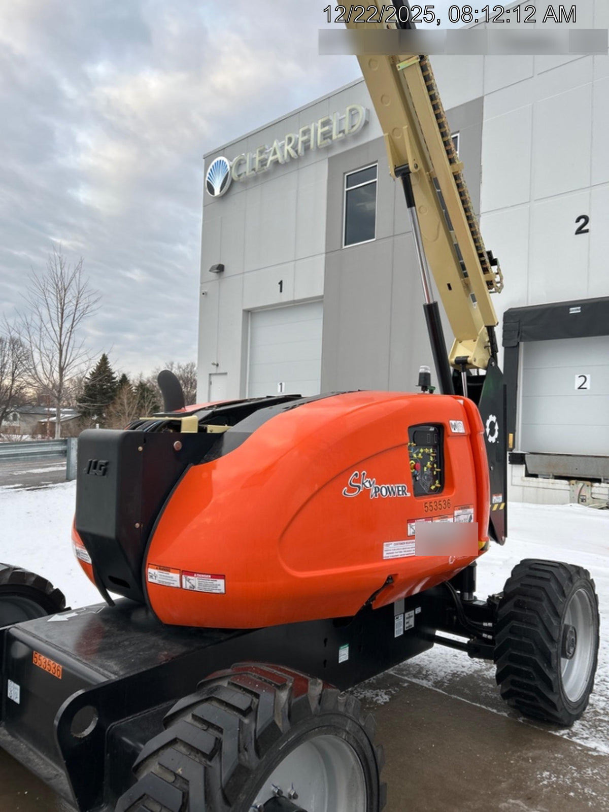 2025 JLG 600AJ
