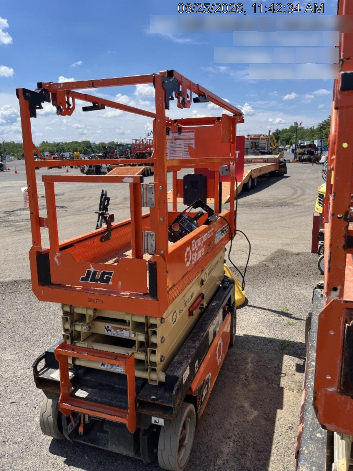 2022 JLG ES1932