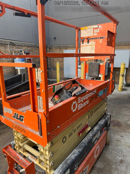 2022 JLG ES1932