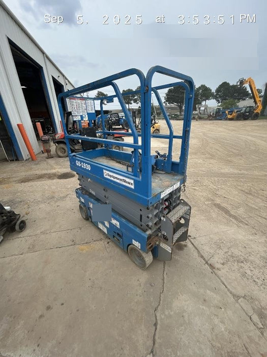 2019 Genie GS-1930 Fixed rails with chain Entry