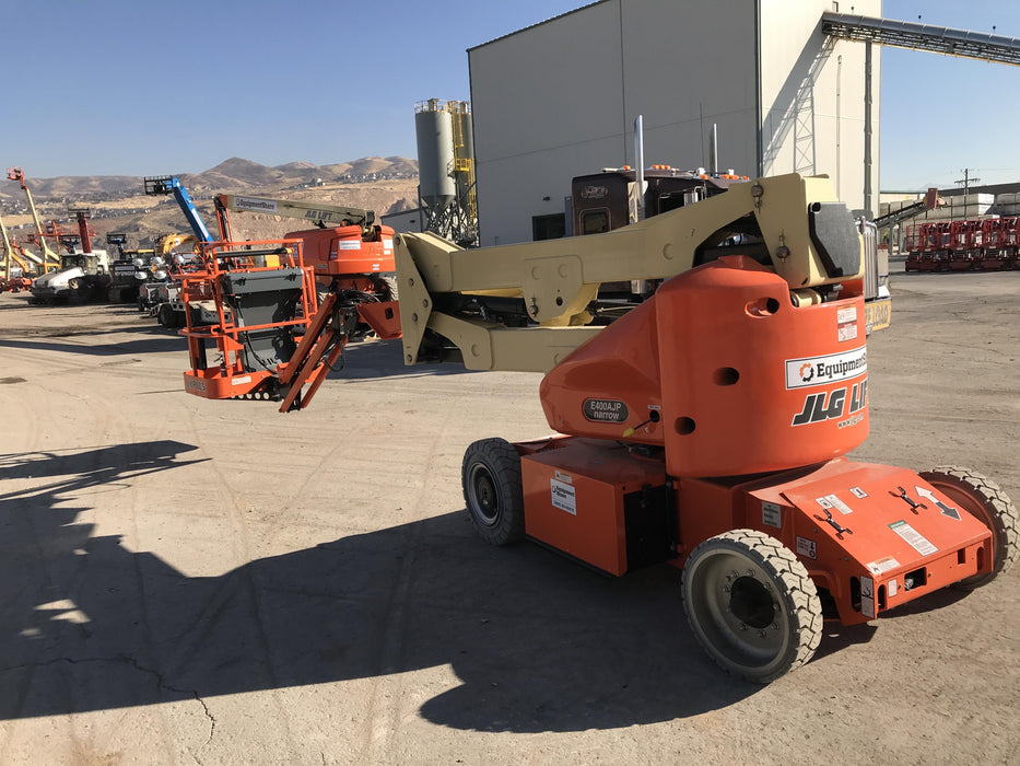 2019 JLG E400AJPN