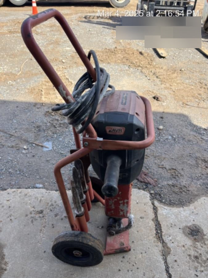 2020 HILTI TE 3000-AVR