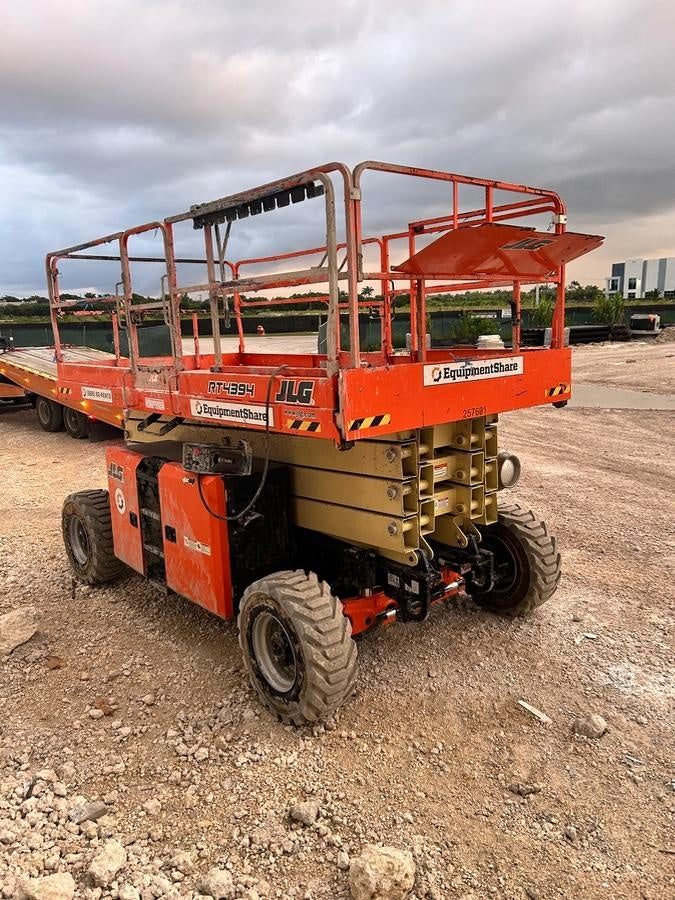 2022 JLG 4394RT